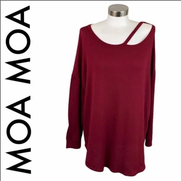 NEW! MOA MOA Woman Cut Neck Stretchy Knit Top Red - Picture 1 of 6
